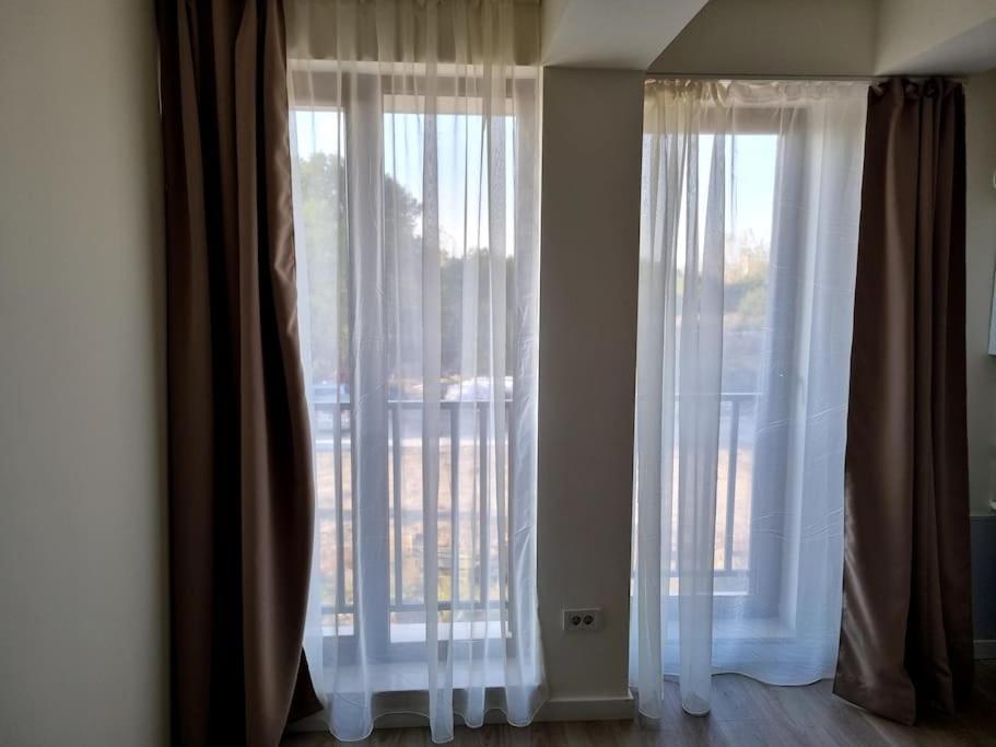 Apartament Cwa 1 Aeroport Otopeni Exteriér fotografie